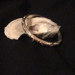 Sequin Vintage Silver Hinged Bracelet